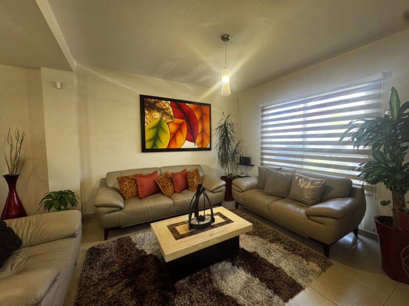 Casa en Venta en Villa Toscana. Toluca