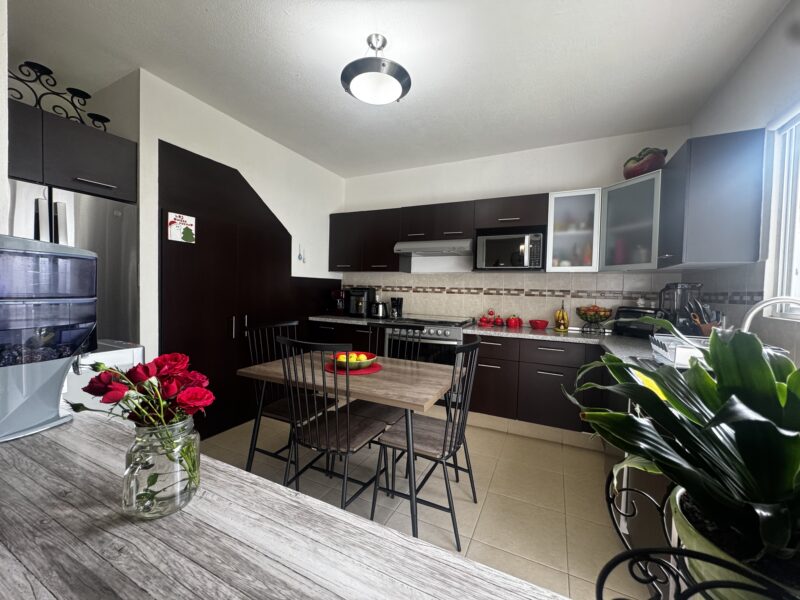 Casa en Venta en Villa Toscana. Toluca