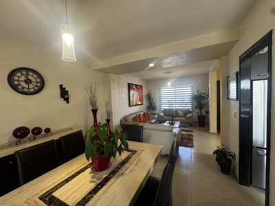 Casa en Venta en Villa Toscana. Toluca