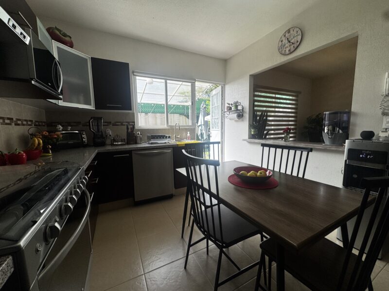 Casa en Venta en Villa Toscana. Toluca