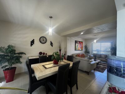 Casa en Venta en Villa Toscana. Toluca