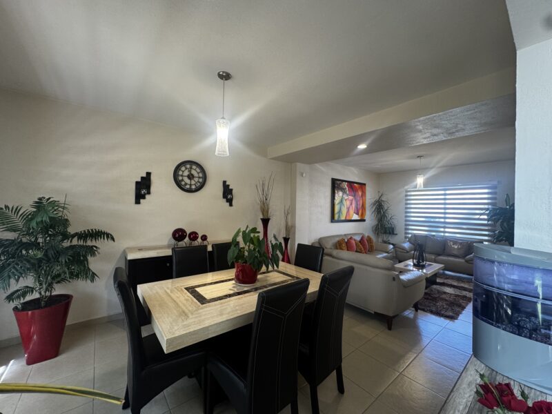 Casa en Venta en Villa Toscana. Toluca