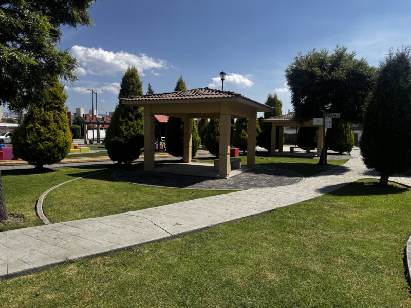 Casa en Venta en Villa Toscana. Toluca